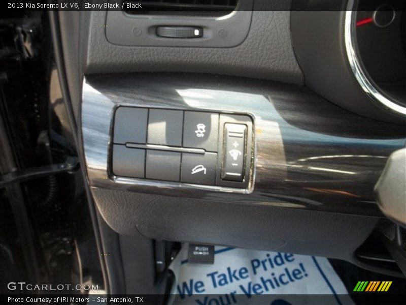 Ebony Black / Black 2013 Kia Sorento LX V6