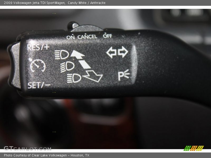 Candy White / Anthracite 2009 Volkswagen Jetta TDI SportWagen