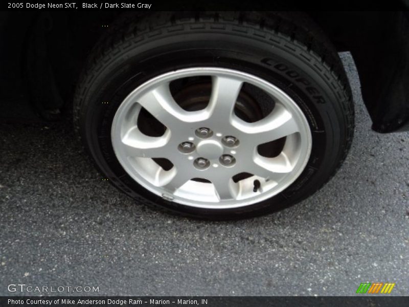 Black / Dark Slate Gray 2005 Dodge Neon SXT