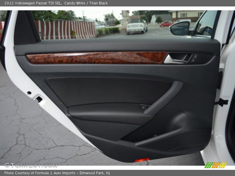 Candy White / Titan Black 2012 Volkswagen Passat TDI SEL