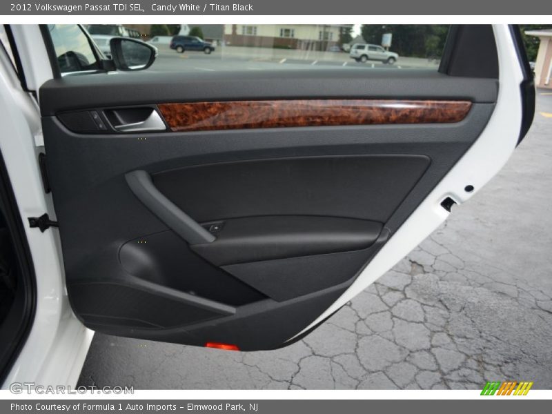 Candy White / Titan Black 2012 Volkswagen Passat TDI SEL