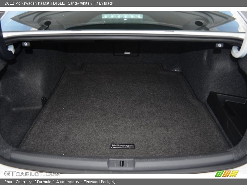 Candy White / Titan Black 2012 Volkswagen Passat TDI SEL
