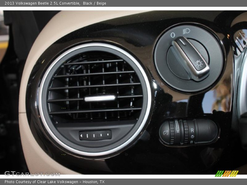 Black / Beige 2013 Volkswagen Beetle 2.5L Convertible