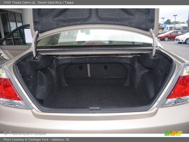 Desert Sand Mica / Taupe 2005 Toyota Camry LE