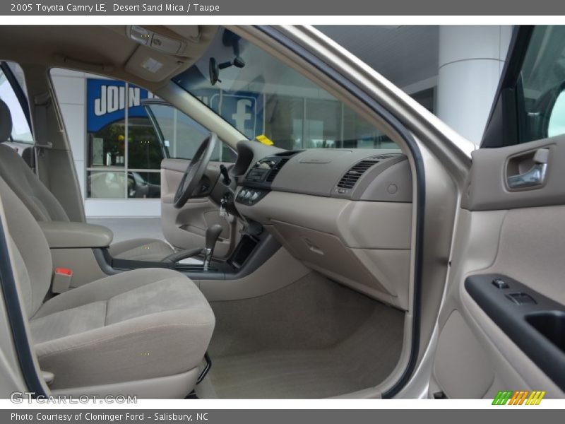 Desert Sand Mica / Taupe 2005 Toyota Camry LE