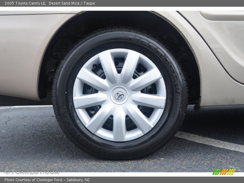 Desert Sand Mica / Taupe 2005 Toyota Camry LE