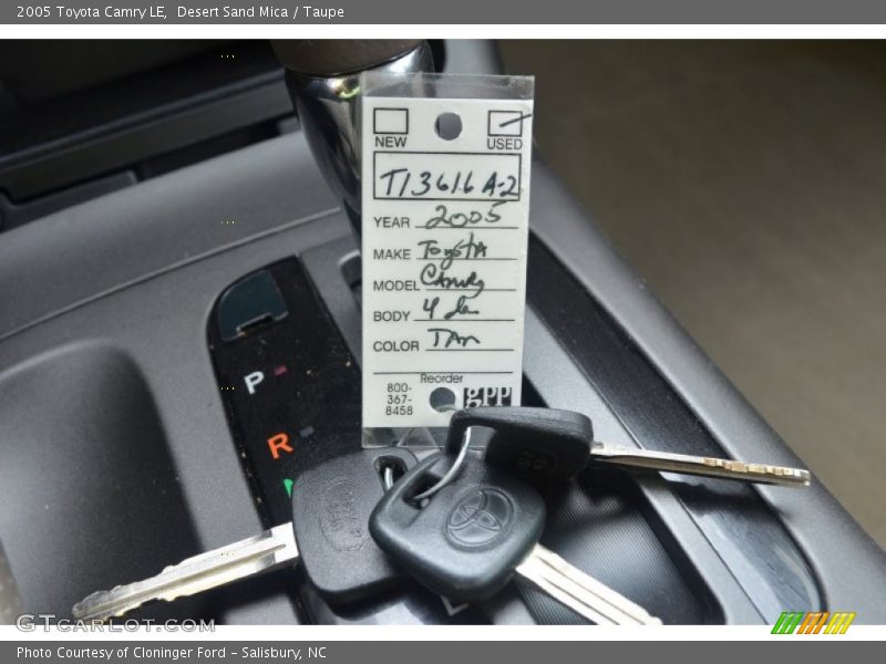 Desert Sand Mica / Taupe 2005 Toyota Camry LE