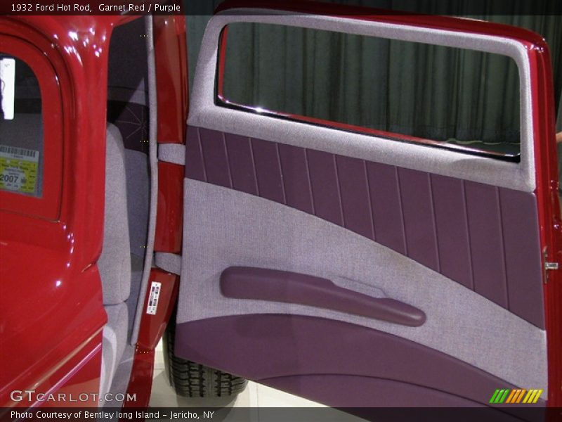 Garnet Red / Purple 1932 Ford Hot Rod