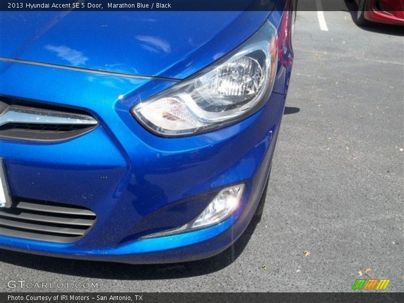Marathon Blue / Black 2013 Hyundai Accent SE 5 Door