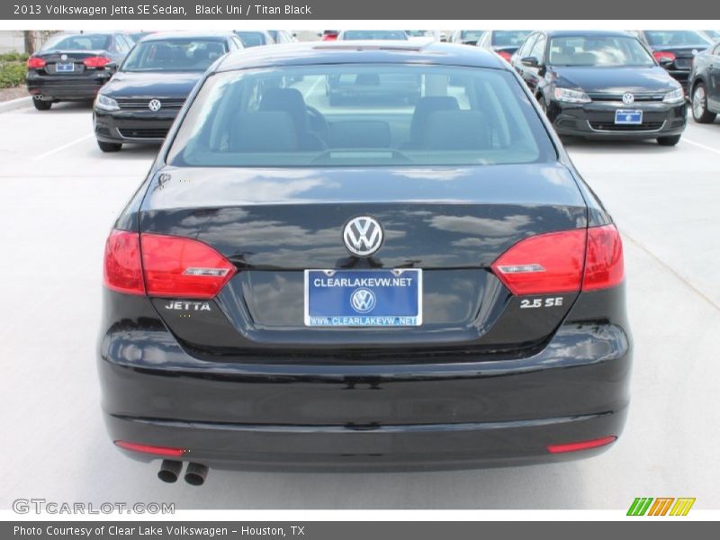 Black Uni / Titan Black 2013 Volkswagen Jetta SE Sedan