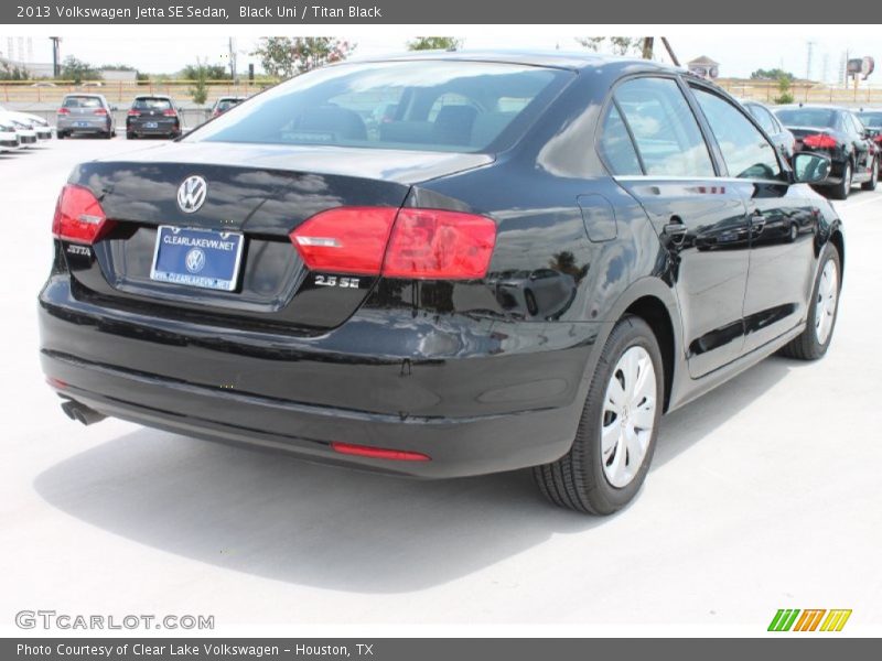 Black Uni / Titan Black 2013 Volkswagen Jetta SE Sedan
