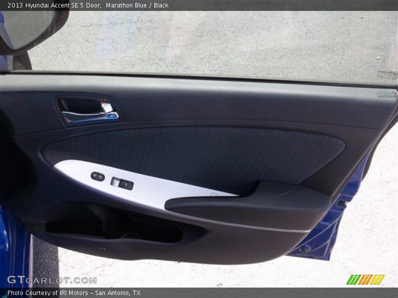 Marathon Blue / Black 2013 Hyundai Accent SE 5 Door