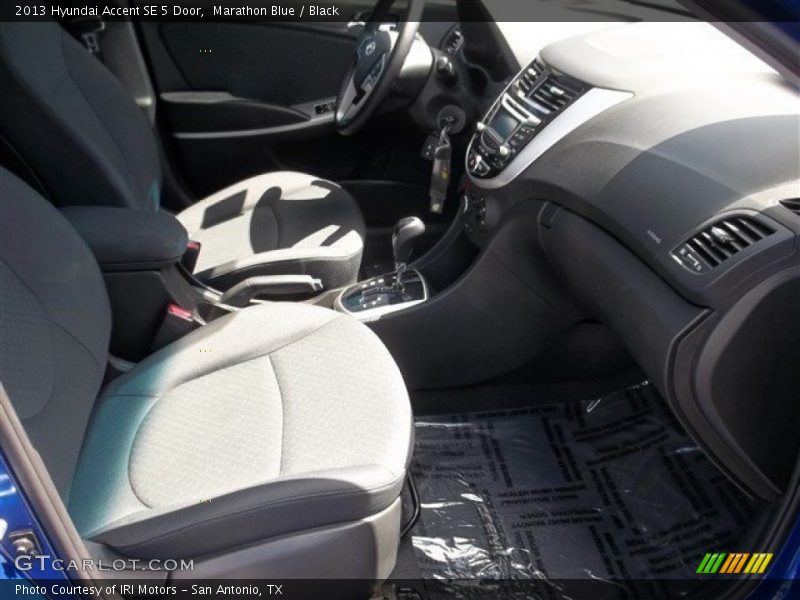 Marathon Blue / Black 2013 Hyundai Accent SE 5 Door