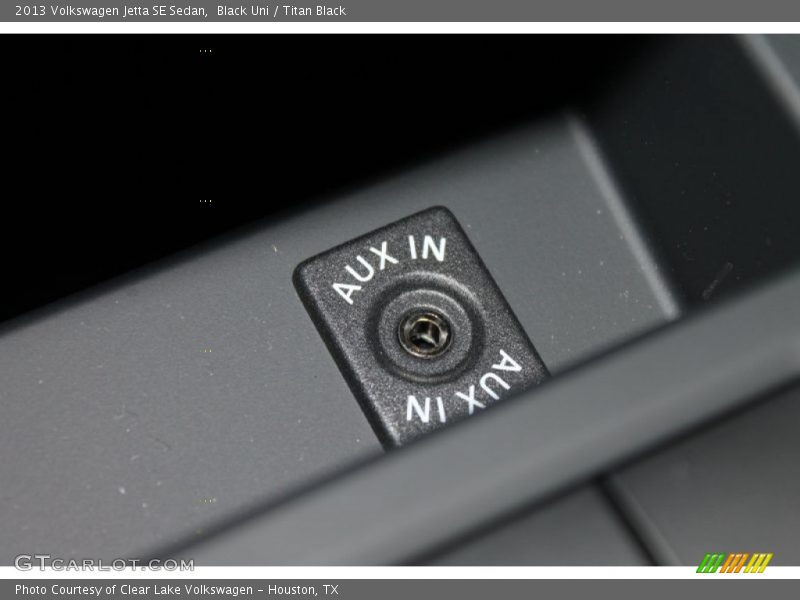 Black Uni / Titan Black 2013 Volkswagen Jetta SE Sedan