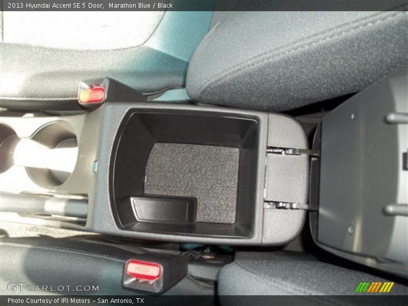 Marathon Blue / Black 2013 Hyundai Accent SE 5 Door