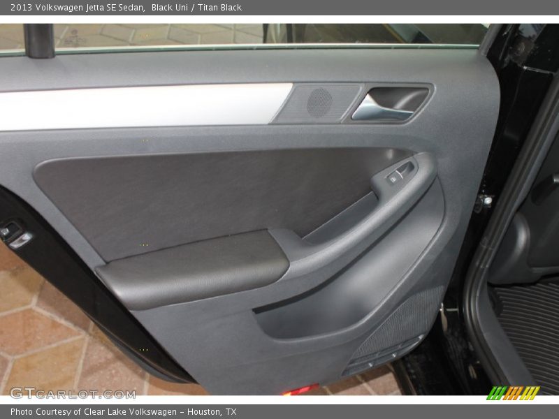 Black Uni / Titan Black 2013 Volkswagen Jetta SE Sedan