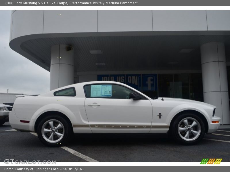 Performance White / Medium Parchment 2008 Ford Mustang V6 Deluxe Coupe