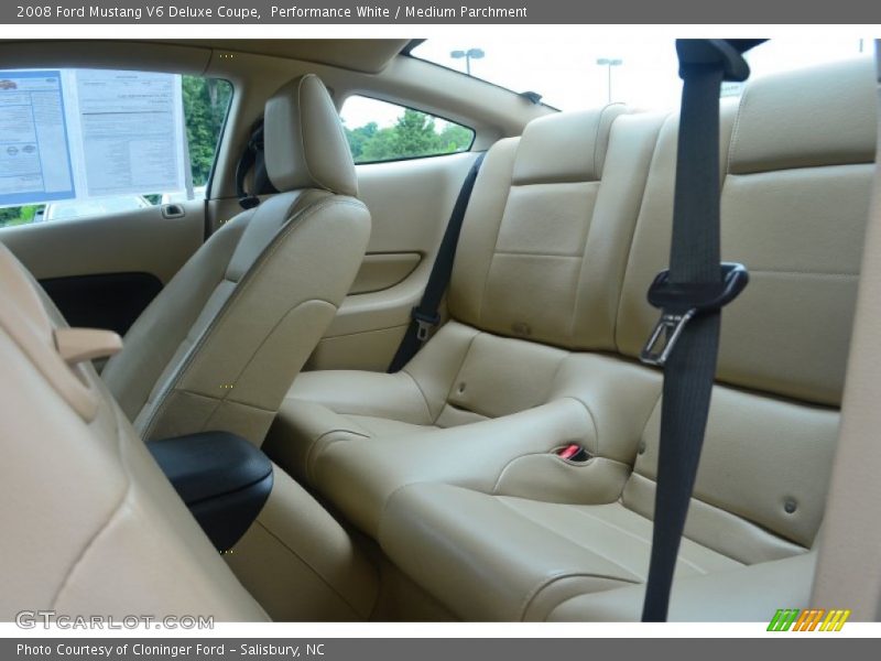 Performance White / Medium Parchment 2008 Ford Mustang V6 Deluxe Coupe