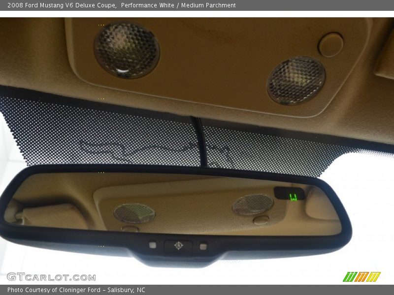Performance White / Medium Parchment 2008 Ford Mustang V6 Deluxe Coupe
