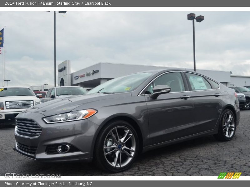 Front 3/4 View of 2014 Fusion Titanium