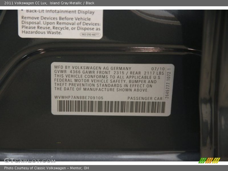 Island Gray Metallic / Black 2011 Volkswagen CC Lux