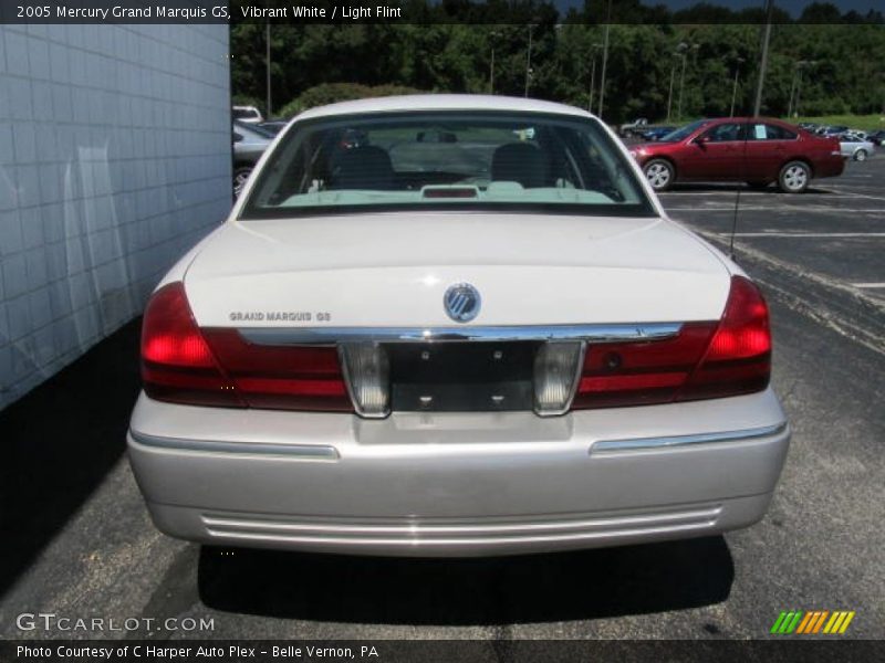 Vibrant White / Light Flint 2005 Mercury Grand Marquis GS
