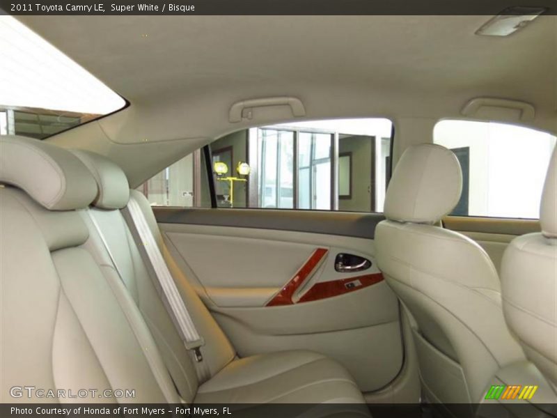 Super White / Bisque 2011 Toyota Camry LE