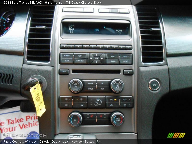 White Platinum Tri-Coat / Charcoal Black 2011 Ford Taurus SEL AWD