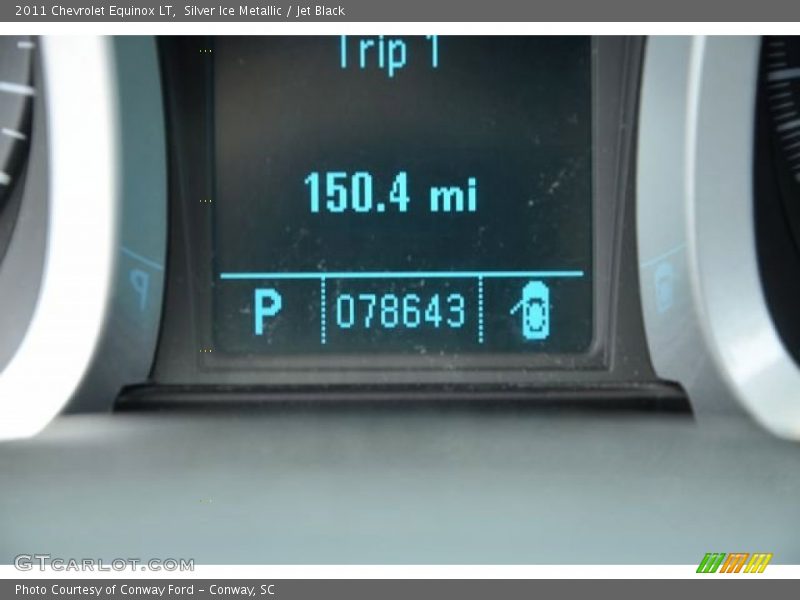 Silver Ice Metallic / Jet Black 2011 Chevrolet Equinox LT