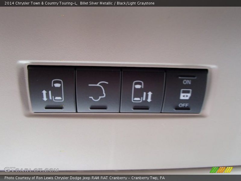 Billet Silver Metallic / Black/Light Graystone 2014 Chrysler Town & Country Touring-L