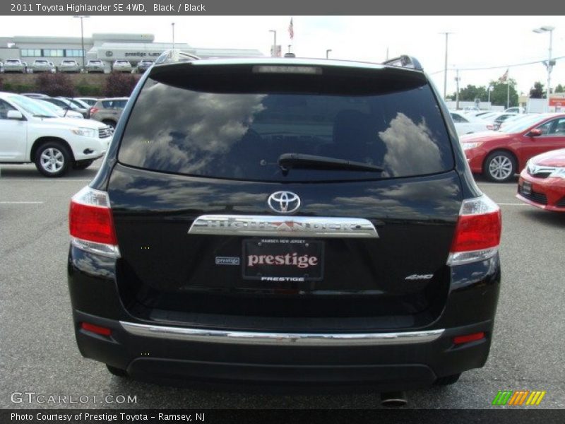 Black / Black 2011 Toyota Highlander SE 4WD