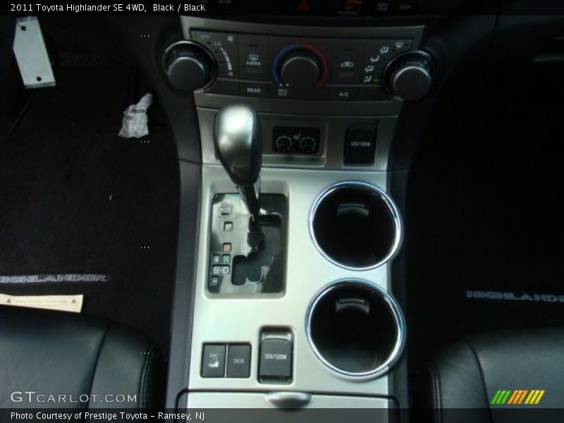 Black / Black 2011 Toyota Highlander SE 4WD