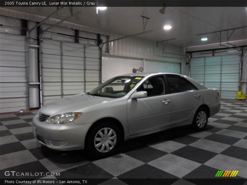 Lunar Mist Metallic / Gray 2005 Toyota Camry LE