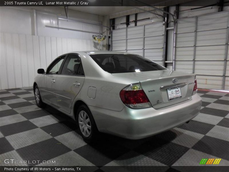 Lunar Mist Metallic / Gray 2005 Toyota Camry LE