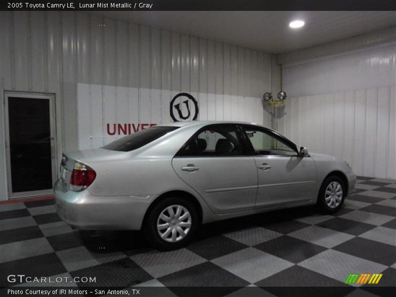 Lunar Mist Metallic / Gray 2005 Toyota Camry LE