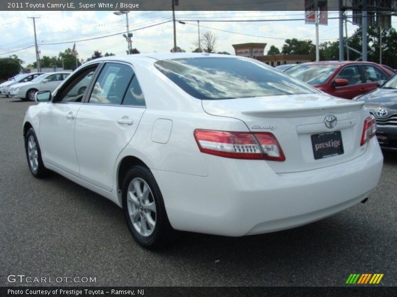Super White / Bisque 2011 Toyota Camry LE