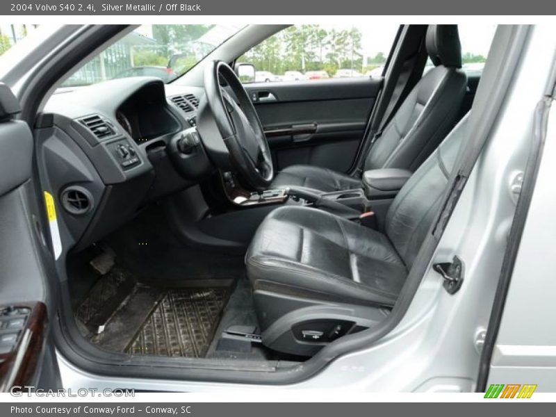 Silver Metallic / Off Black 2004 Volvo S40 2.4i