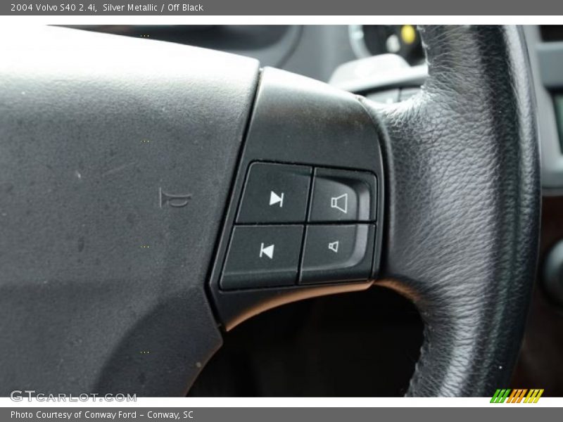 Silver Metallic / Off Black 2004 Volvo S40 2.4i