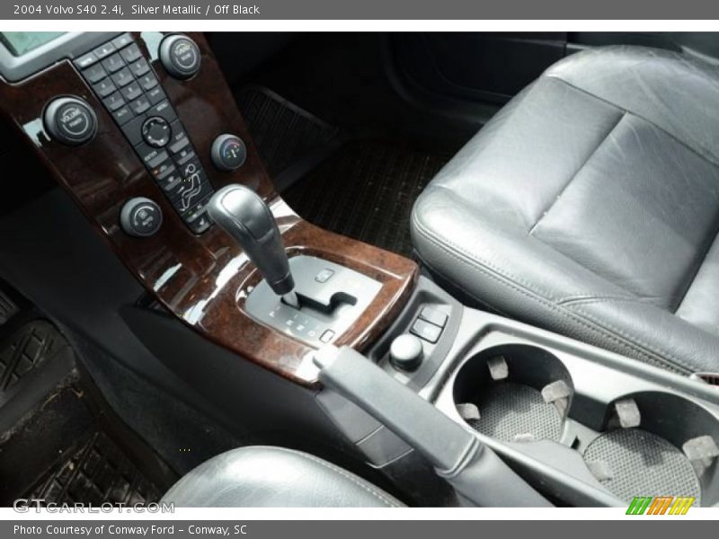 Silver Metallic / Off Black 2004 Volvo S40 2.4i