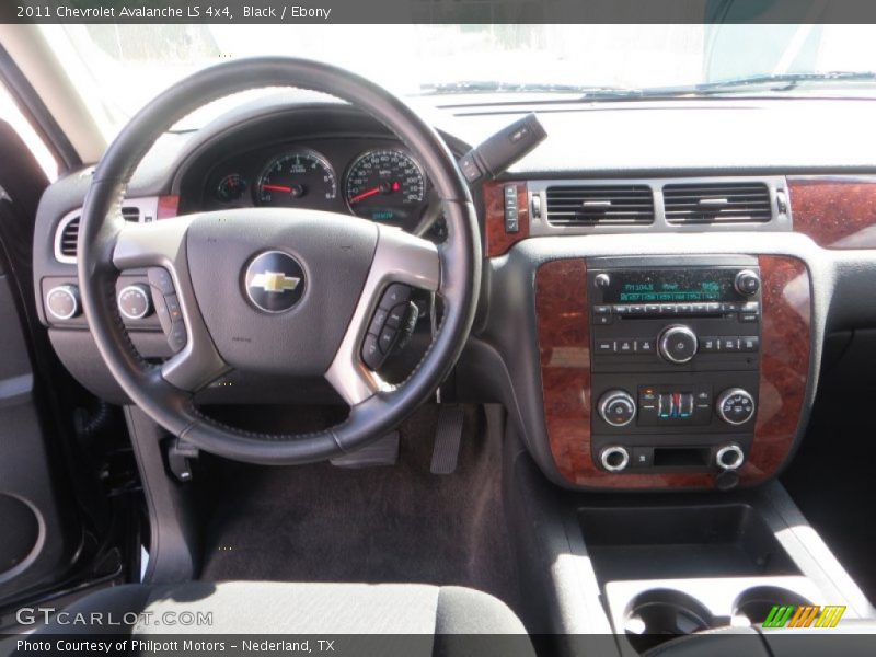 Black / Ebony 2011 Chevrolet Avalanche LS 4x4