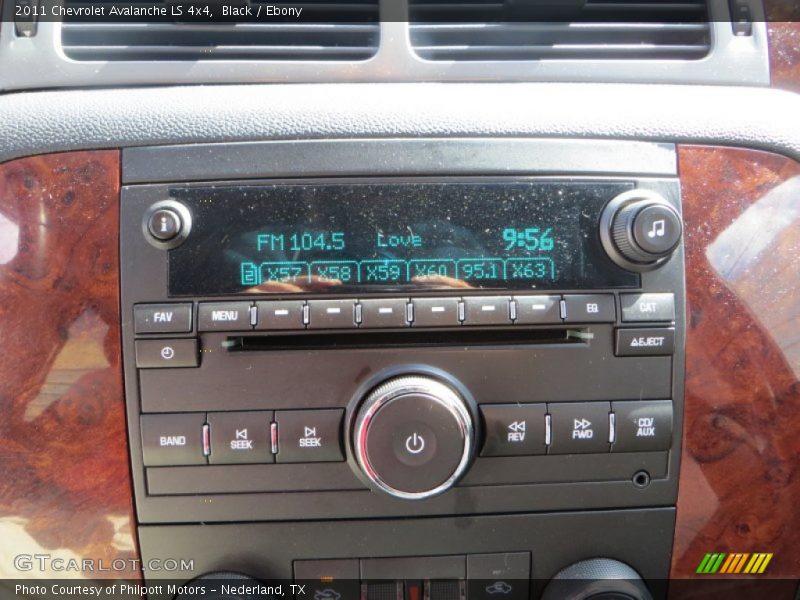 Black / Ebony 2011 Chevrolet Avalanche LS 4x4