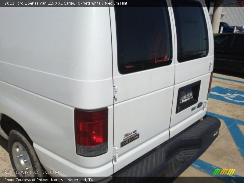 Oxford White / Medium Flint 2011 Ford E Series Van E150 XL Cargo