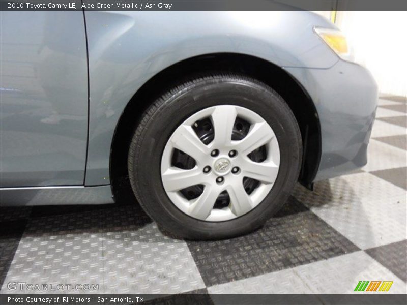 Aloe Green Metallic / Ash Gray 2010 Toyota Camry LE