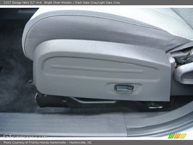 Bright Silver Metallic / Dark Slate Gray/Light Slate Gray 2007 Dodge Nitro SLT 4x4