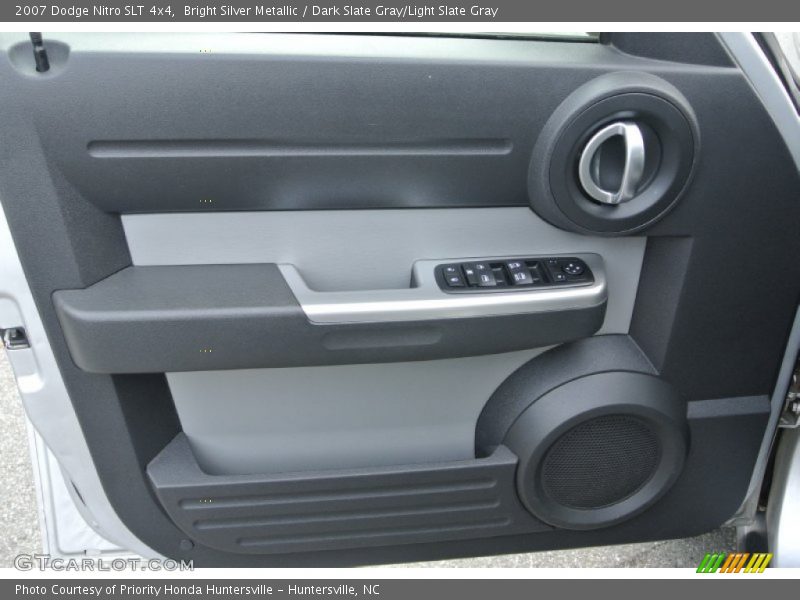 Bright Silver Metallic / Dark Slate Gray/Light Slate Gray 2007 Dodge Nitro SLT 4x4