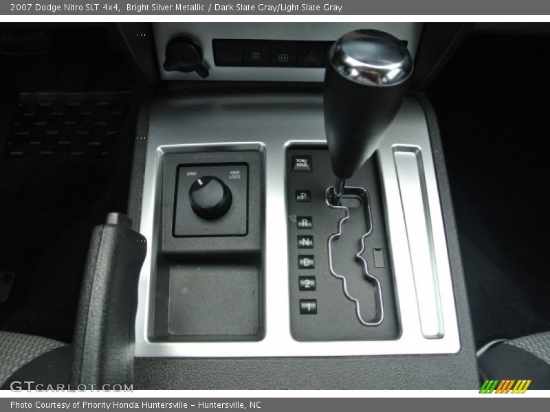 Bright Silver Metallic / Dark Slate Gray/Light Slate Gray 2007 Dodge Nitro SLT 4x4