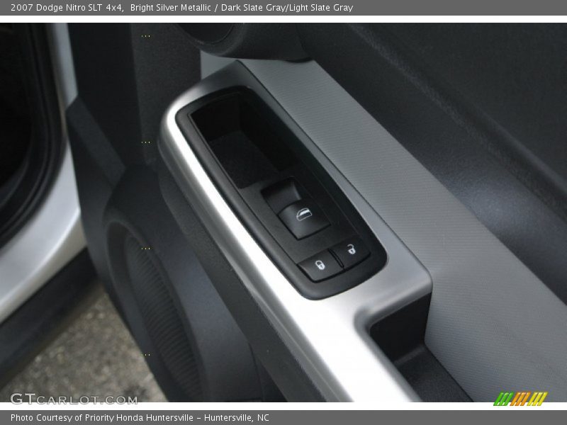 Bright Silver Metallic / Dark Slate Gray/Light Slate Gray 2007 Dodge Nitro SLT 4x4