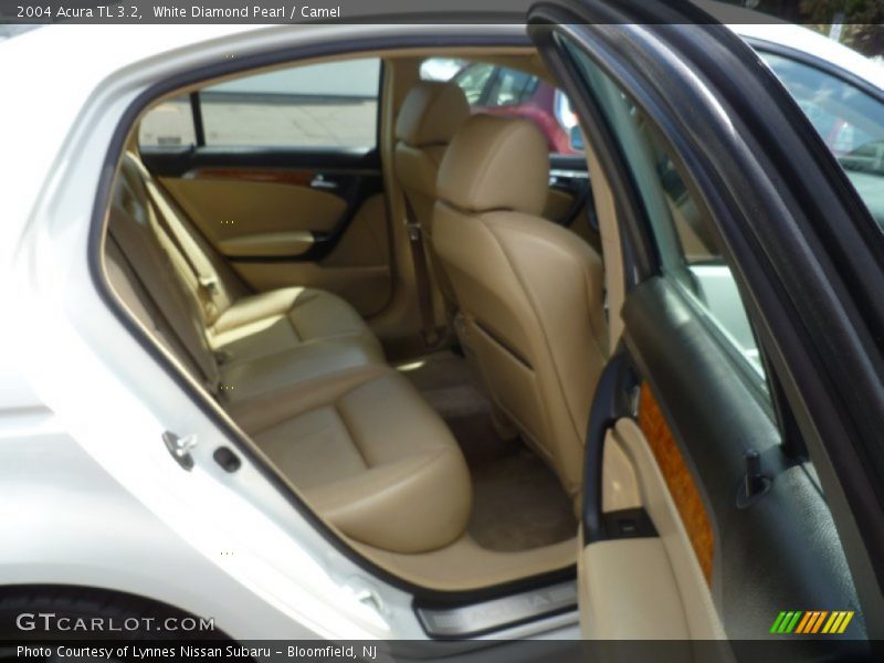 White Diamond Pearl / Camel 2004 Acura TL 3.2