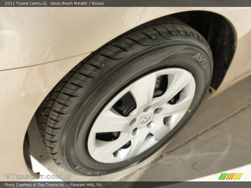Sandy Beach Metallic / Bisque 2011 Toyota Camry LE