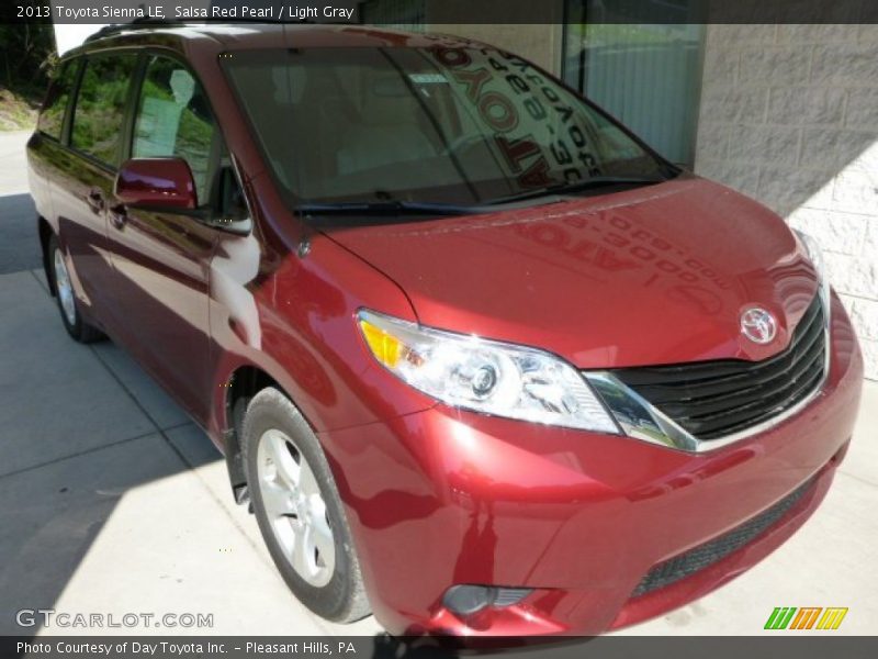 Salsa Red Pearl / Light Gray 2013 Toyota Sienna LE